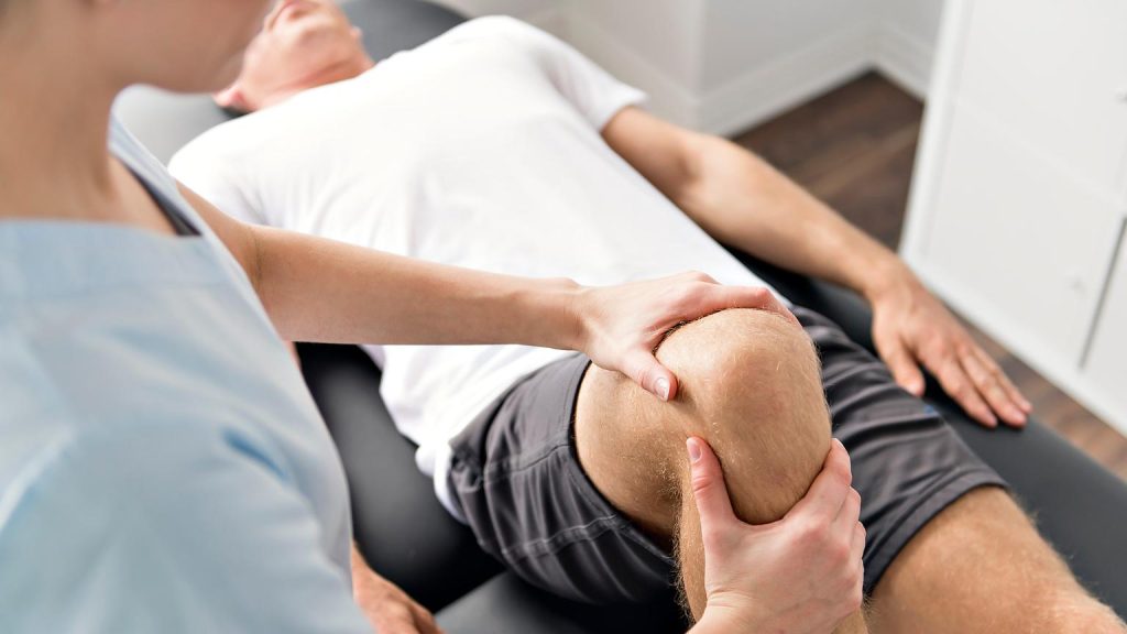 ¿Como prevenir lesiones deportivas con apoyo de la fisioterapia en Jerez y habitos saludables 1024x576